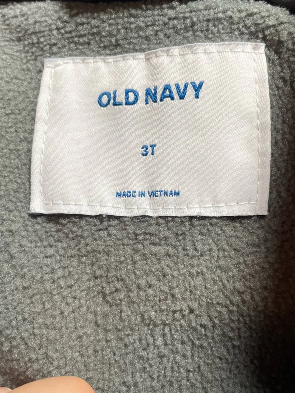 Old Navy gray puffer vest for girls. Size 3T.